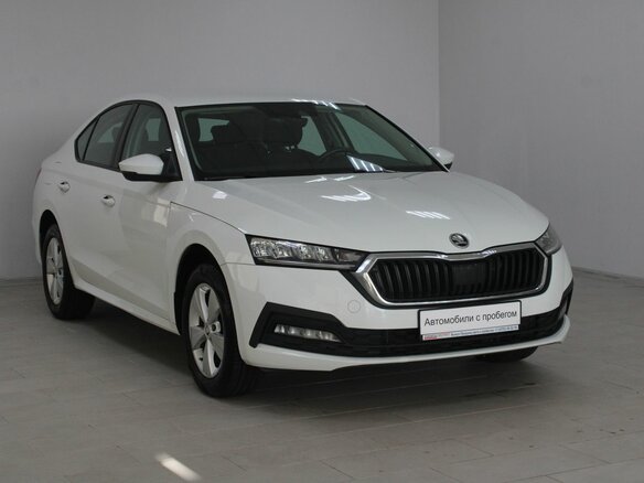 2021 Skoda Octavia IV (A8), белый, 2349900 рублей