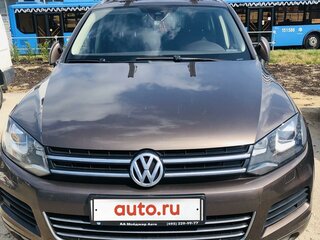 2013 Volkswagen Touareg II, коричневый, 2720000 рублей, вид 3