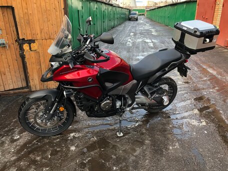 2015 Honda VFR 1200X (Crosstourer), красный, 1150000 рублей, вид 5