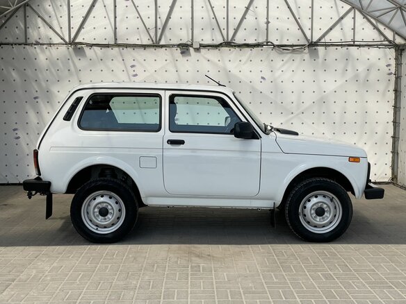 2024 Lada (ВАЗ) Niva Legend I, белый, 895000 рублей - вид 3