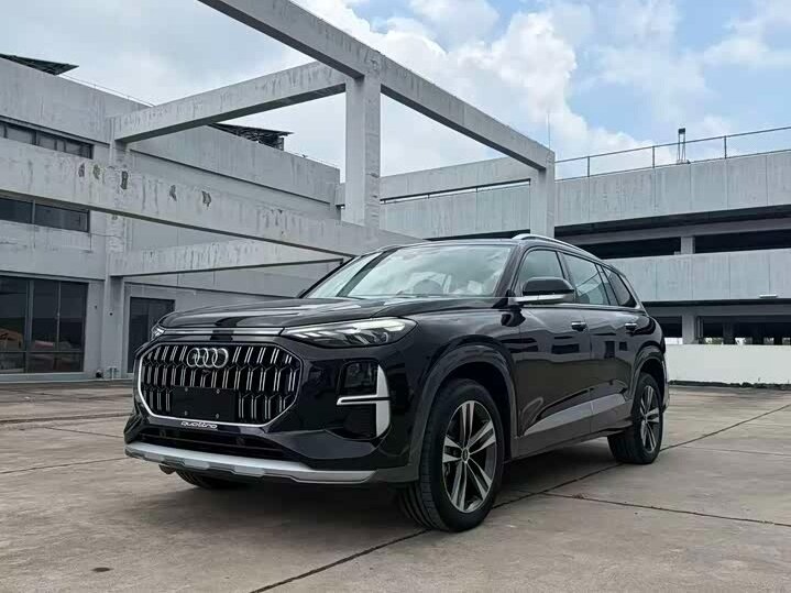 Открыть фотографии: Audi Q6