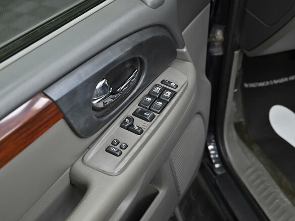 2002 GMC Envoy II (GMT360), чёрный - вид 13