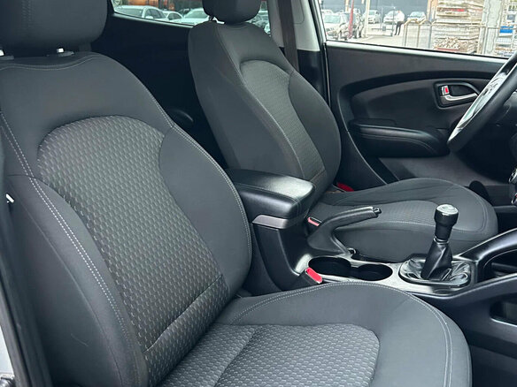 2011 Hyundai ix35 I, серебристый, 1275000 рублей - вид 12