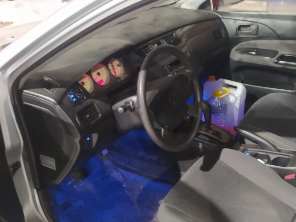 2004 Mitsubishi Lancer IX, серебристый, 240000 рублей - вид 7