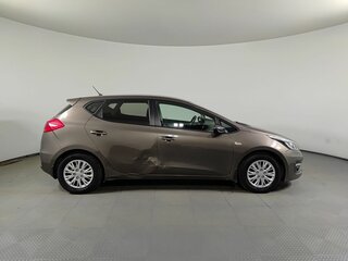 2015 Kia Ceed II Рестайлинг, коричневый, 779000 рублей, вид 4