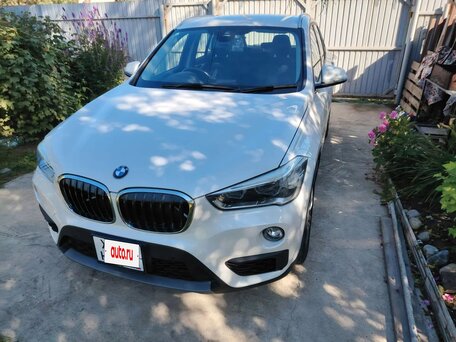 2019 BMW X1 18i sDrive II (F48), белый, 1780000 рублей, вид 3