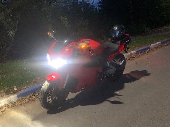 2019 Honda VFR 800, красный, 1050000 рублей