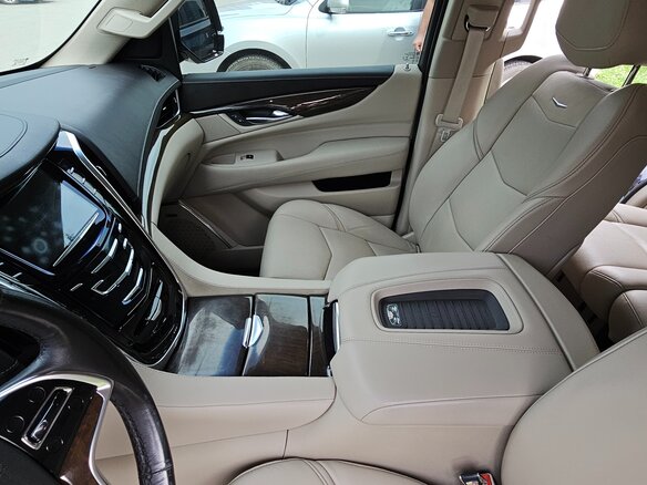 2018 Cadillac Escalade IV, синий, 6000000 рублей - вид 26