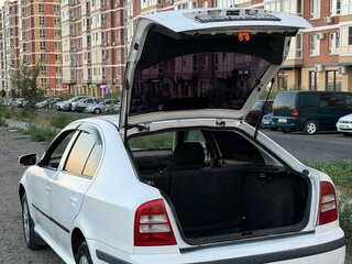 2008 Skoda Octavia I (A4) Рестайлинг, белый, 180000 рублей, вид 5