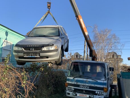 1990 Isuzu Forward (F-Series), синий, 2500000 рублей, вид 3