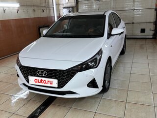 2021 Hyundai Solaris II Рестайлинг, белый, 1900000 рублей, вид 2