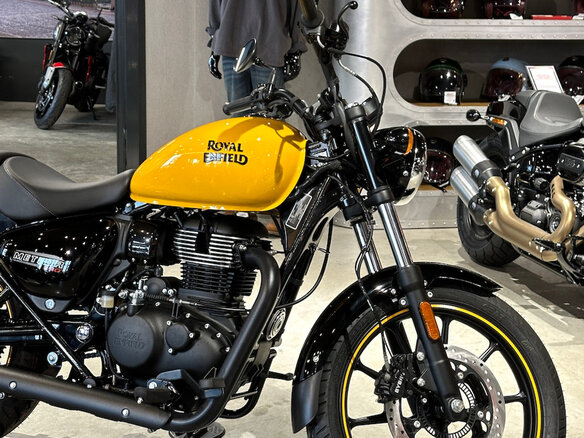 2025 Royal Enfield Meteor, жёлтый, 500000 рублей - вид 19
