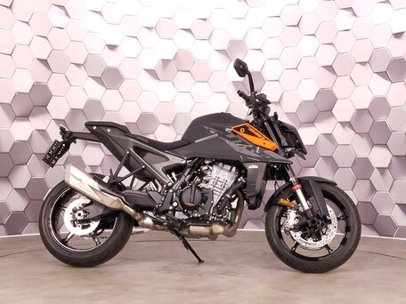 2024 KTM 990 Duke, чёрный, 1285000 рублей, вид 3