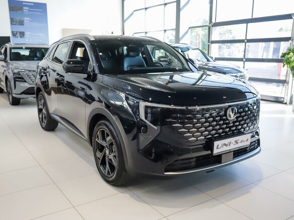 2026 Changan UNI-S I Рестайлинг, чёрный - вид 5