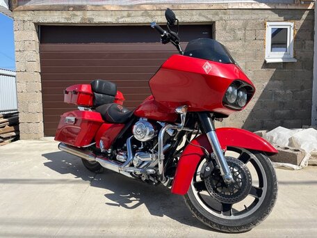 2010 Harley-Davidson Road Glide, красный, 1500000 рублей, вид 1
