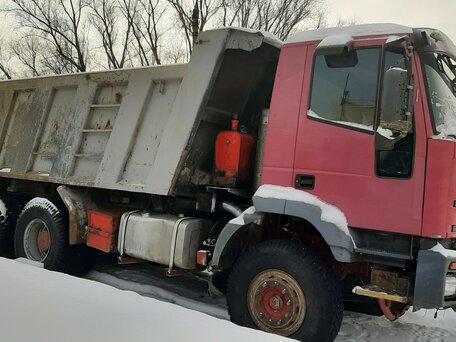 2005 Iveco EuroTrakker, красный, 1800000 рублей, вид 1