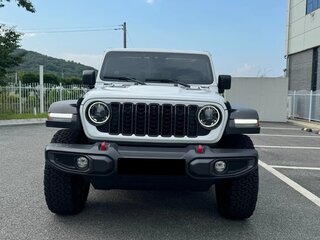 2025 Jeep Wrangler IV (JL) Рестайлинг, белый, 6910000 рублей, вид 2