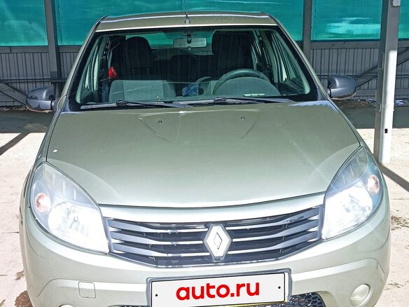 2012 Renault Sandero I, бежевый, 550000 рублей