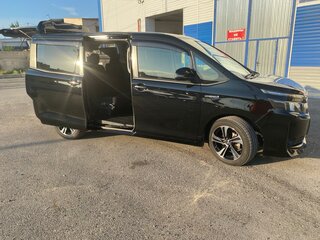 2015 Toyota Voxy III (R80), чёрный, 2200000 рублей, вид 4