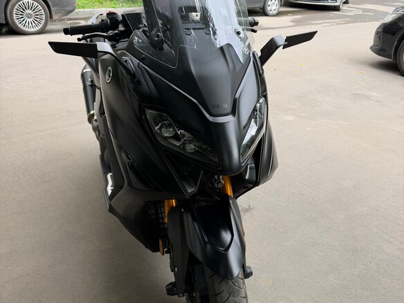 2024 Yamaha TMAX, чёрный, 1390000 рублей - вид 3