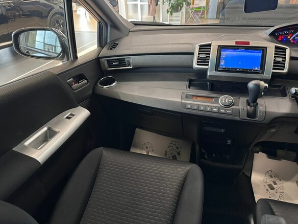 2012 Honda Freed Spike I Рестайлинг, чёрный - вид 14