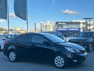2015 Kia Rio III, чёрный, 609000 рублей, вид 3