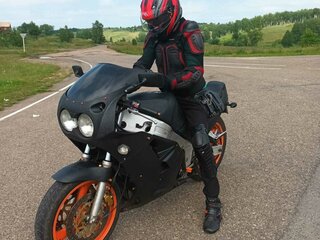 Yamaha FZR1000