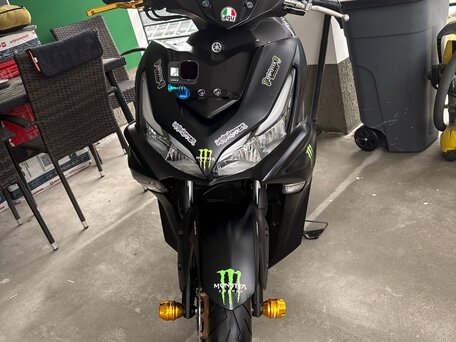 2023 Yamaha Aerox 155, чёрный, 410000 рублей, вид 1