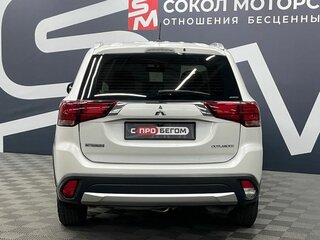 2016 Mitsubishi Outlander III Рестайлинг 2, белый, 1789900 рублей, вид 5