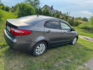 2014 Kia Rio 6-speed III, серый, 710000 рублей, вид 5