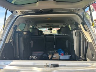 2014 Toyota Land Cruiser 200 Series Рестайлинг 1, серебристый, 4990000 рублей, вид 4