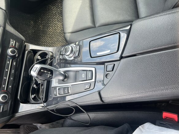 2013 BMW 5 серии 520i VI (F10/F11/F07), белый, 2000000 рублей - вид 18