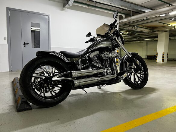 2014 Harley-Davidson Breakout, чёрный, 3500000 рублей - вид 8
