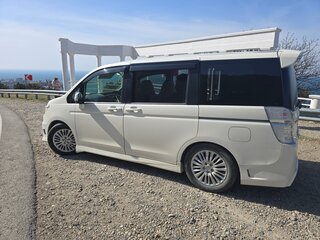 2010 Honda Stepwgn IV, белый, 1410000 рублей, вид 5