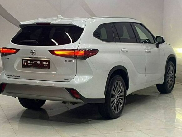2026 Toyota Highlander IV (XU70), белый, 5549000 рублей - вид 4