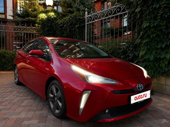 2019 Toyota Prius PHV ZVW52 Prime IV (XW50), красный, 2000000 рублей