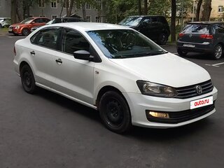 2018 Volkswagen Polo V Рестайлинг, белый, 850000 рублей, вид 4