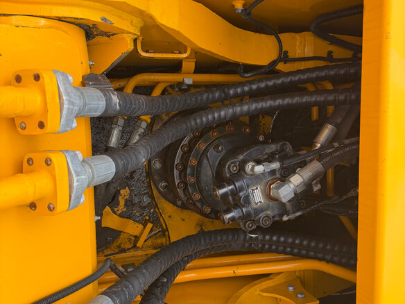 2023 JCB 215, жёлтый, 10490000 рублей - вид 18