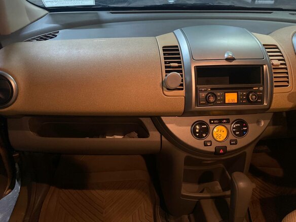 2005 Nissan Note I, золотистый, 700000 рублей - вид 33