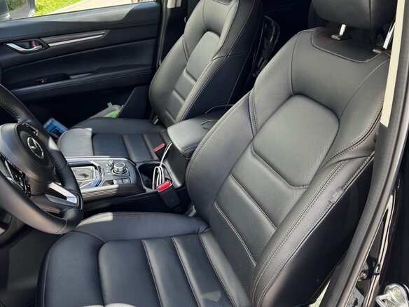 2023 Mazda CX-5 II Рестайлинг, чёрный, 4950000 рублей - вид 4