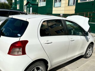 2005 Toyota Vitz II (XP90), белый, 592000 рублей, вид 4