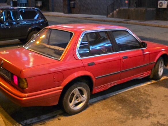 1985 BMW 3 серии 316 II (E30), красный, 220000 рублей - вид 4