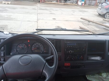2017 Isuzu Elf (N-series), белый, 3300000 рублей, вид 4