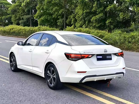 2023 Nissan Sylphy IV (B18) Рестайлинг, белый, 1390000 рублей, вид 5