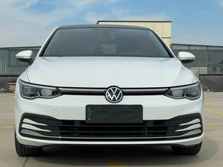 2022 Volkswagen Golf VIII, белый, 2300000 рублей, вид 2