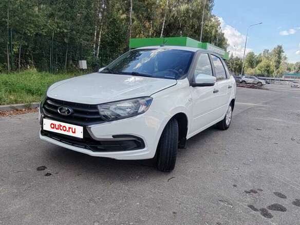 2021 Lada (ВАЗ) Granta I Рестайлинг, белый, 450000 рублей - вид 1