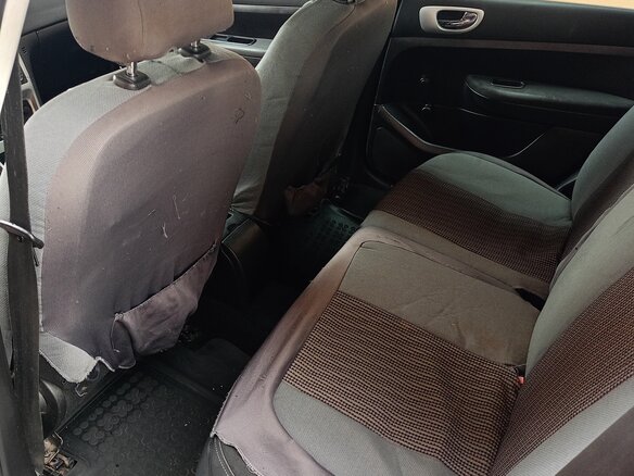 2007 Peugeot 307 I Рестайлинг, серебристый, 400000 рублей - вид 17