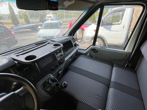 2010 Ford Transit, белый, 1600000 рублей - вид 5