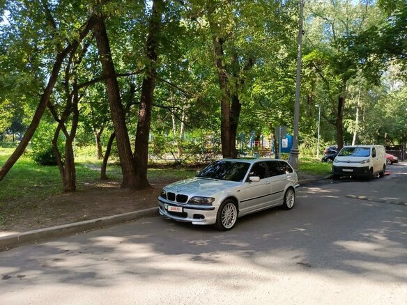 2002 BMW 3 серии 330xd IV (E46) Рестайлинг, серебристый, 1000000 рублей