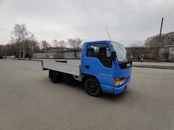 1993 Isuzu Elf (N-series), синий, 1500000 рублей